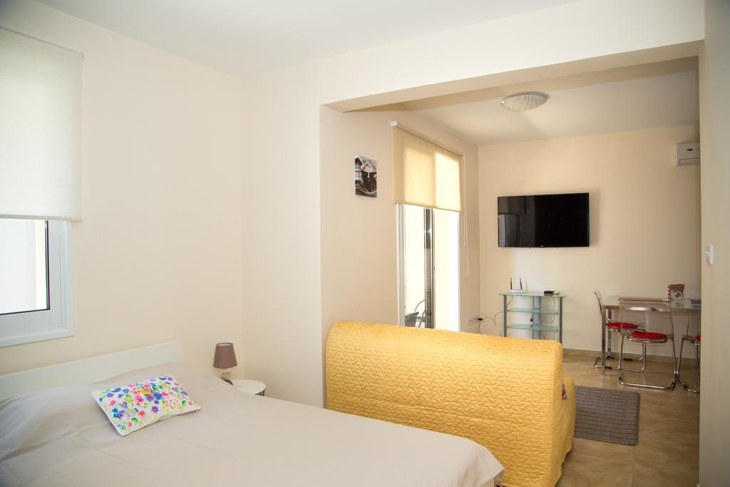 Frida Apartments Limisso Esterno foto